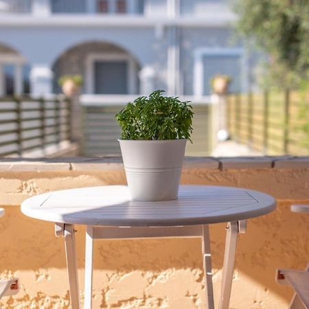 Romanos Apartments جايوس المظهر الخارجي الصورة