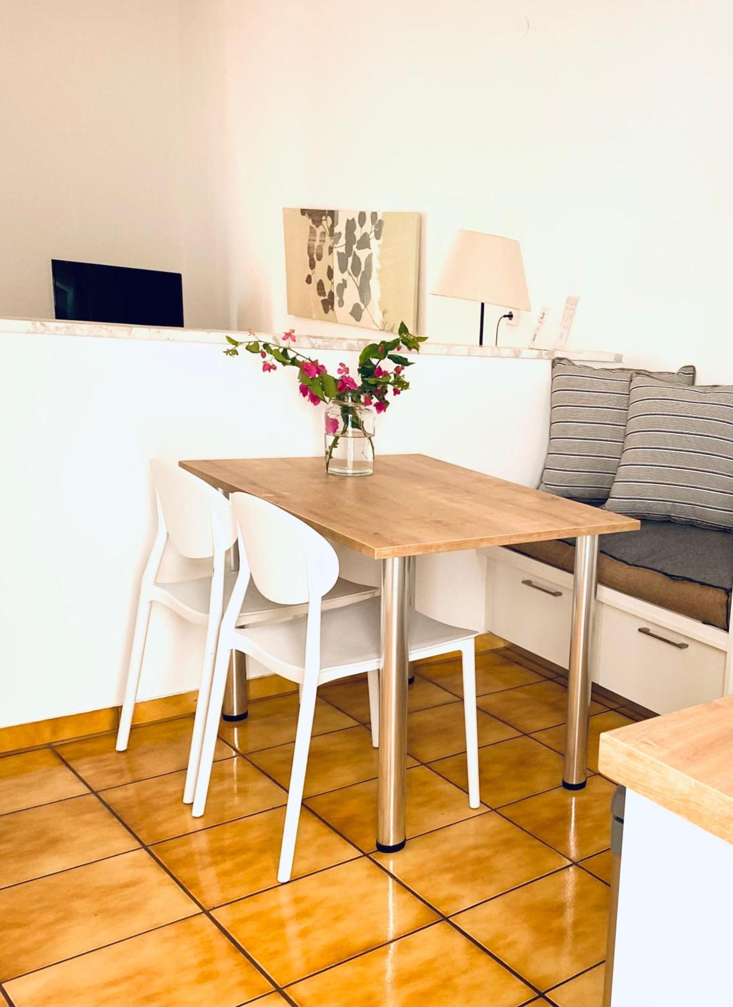 Romanos Apartments جايوس المظهر الخارجي الصورة
